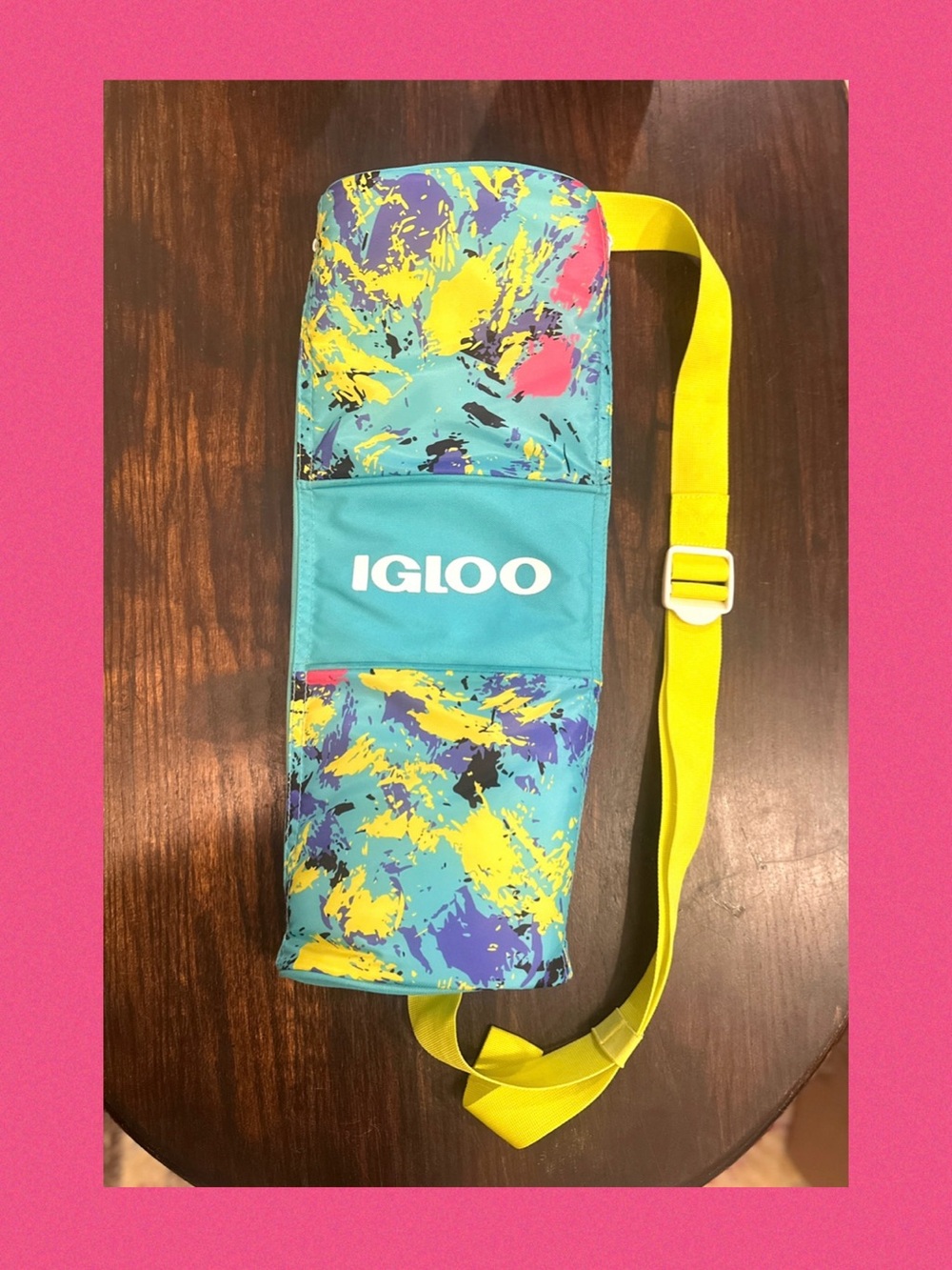 NWOT- Igloo double barrel sling 8 can cooler
